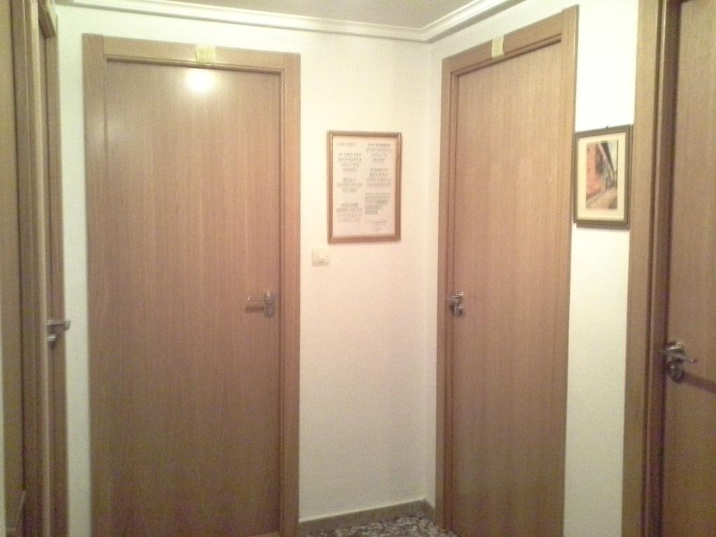 Pension Lacasta ซาราโกซา ภายนอก รูปภาพ